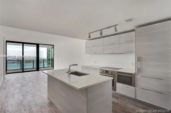 $5,490 | 650 Northeast 32nd Street, Unit 4306, Miami, FL 33137