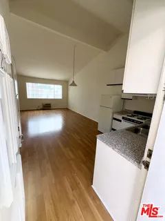 $1,675 | 1221 Seward Street, Unit 205, Los Angeles, CA 90038