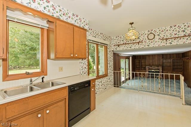 911 Roland Road Lyndhurst, OH 44124 - Photo 5 of 22