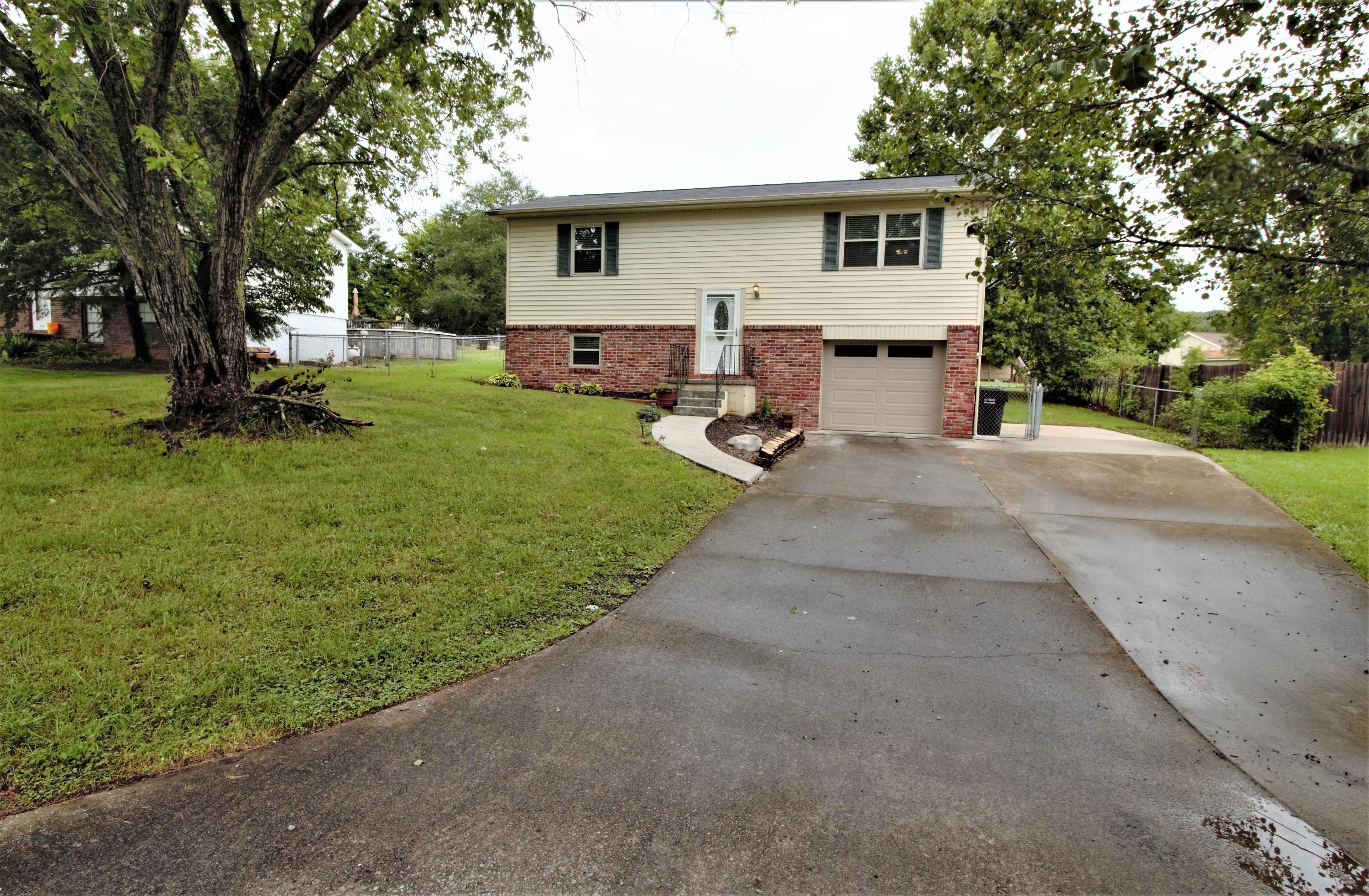 1829 Brookmill Road Knoxville, TN 37932 - Photo 1 of 18 Front