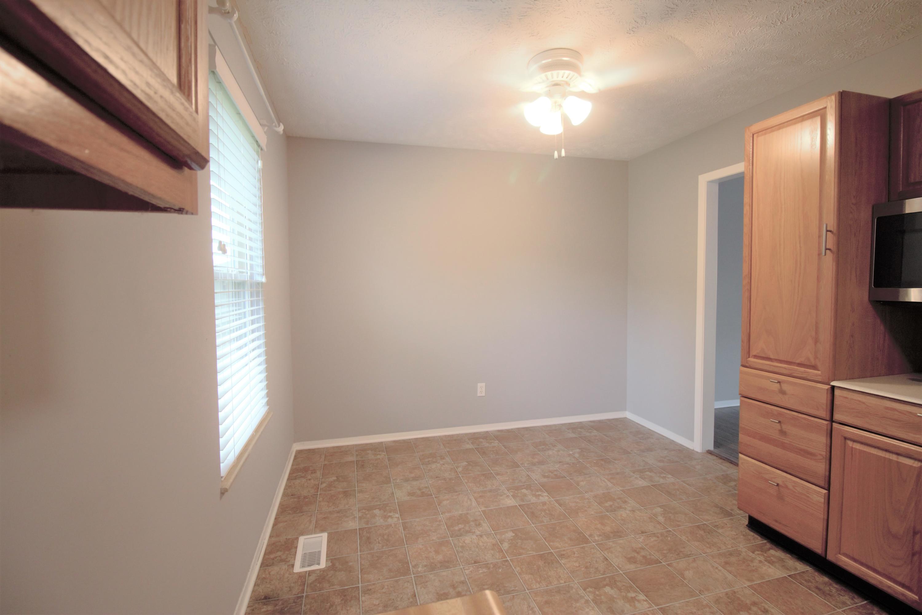 1829 Brookmill Road Knoxville, TN 37932 - Photo 4 of 18 eat in kitchen