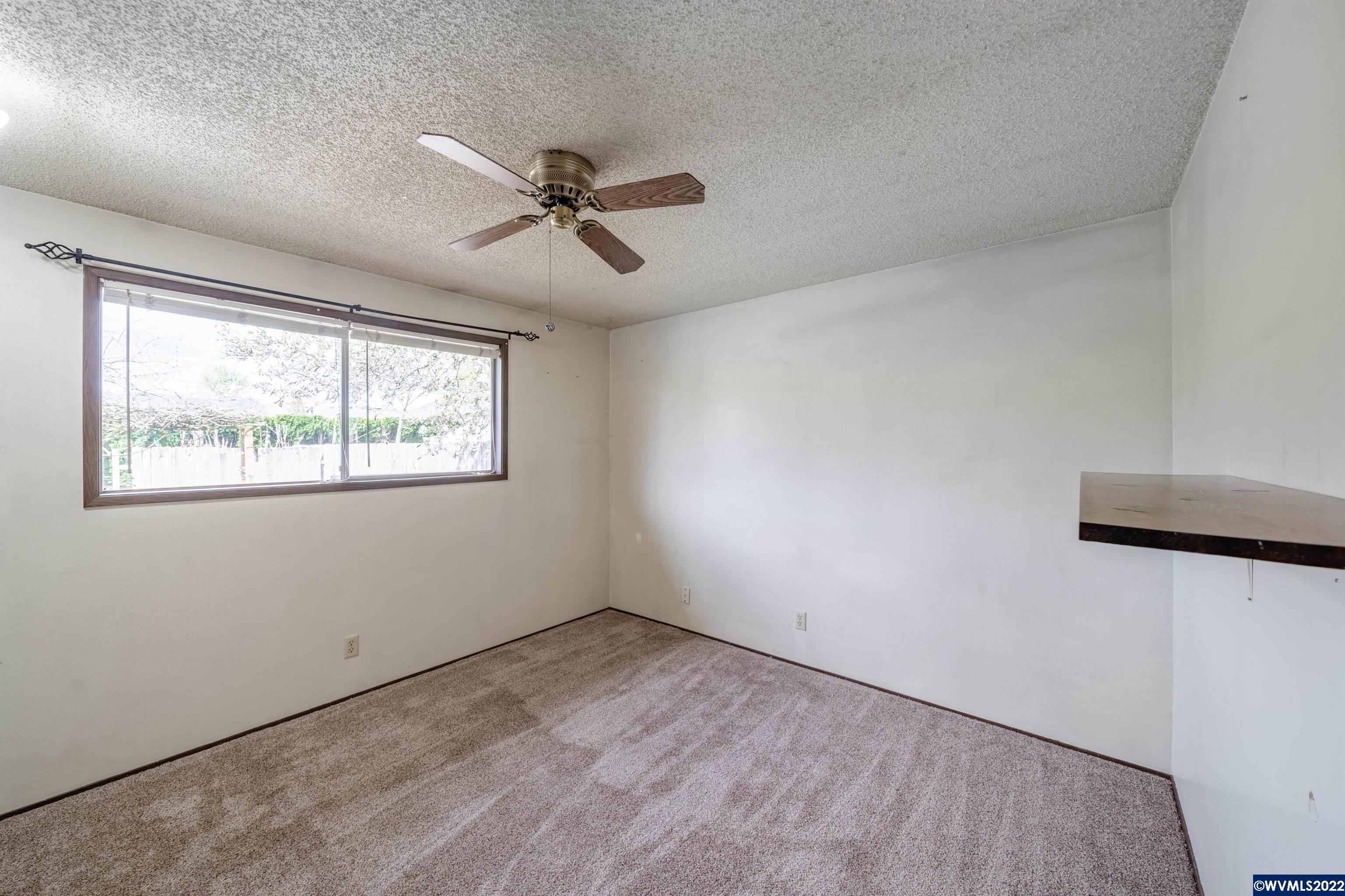 4353 Burlington Loop Northeast Salem, OR 97305 - Photo 23 of 41