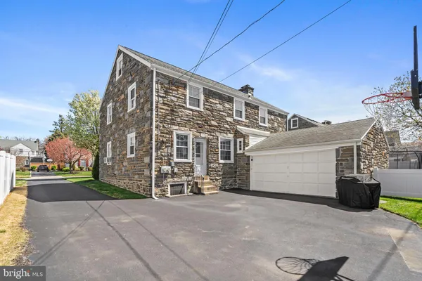 $495,000 | 1008 Ormond Avenue, Drexel Hill, PA 19026