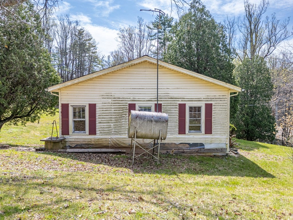 199 Ranger Road, Unit 1 2 3 4 5 6 Fancy Gap, VA 24328 - Photo 34 of 44 Gallery Image 34