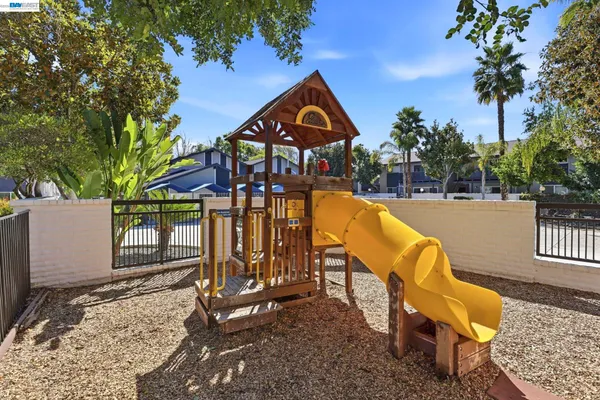 $499,000 | 9085 Alcosta Boulevard, Unit 321, San Ramon, CA 94583