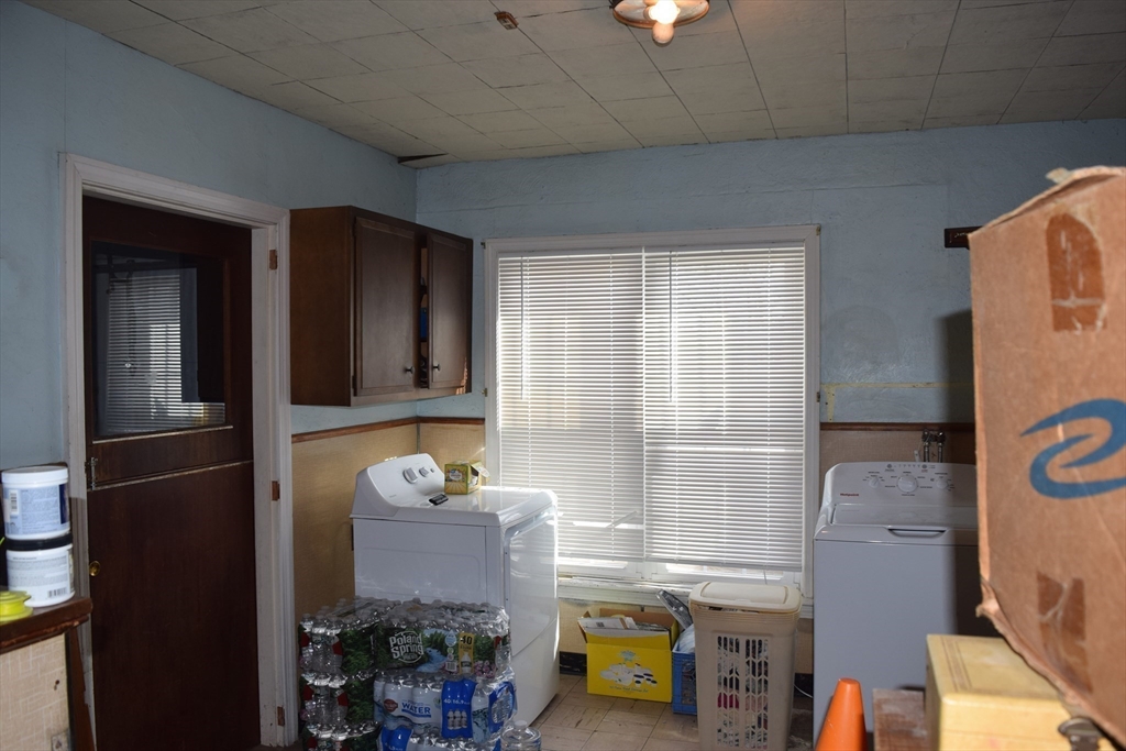 475 Cedar Avenue Swansea, MA 02777 - Photo 24 of 42 a room with furniture and a window