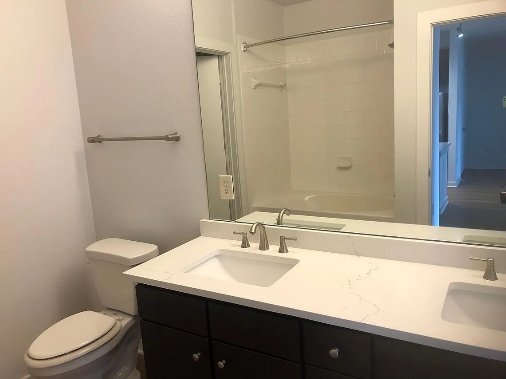 1900 Barton Springs Road, Unit 3017 Austin, TX 78704 - Photo 8 of 14