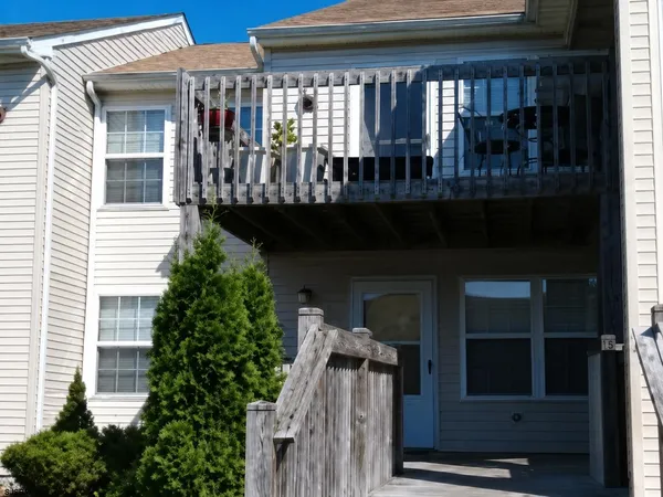 $179,900 | 458 London Court, Unit 458, Egg Harbor Township, NJ 08234
