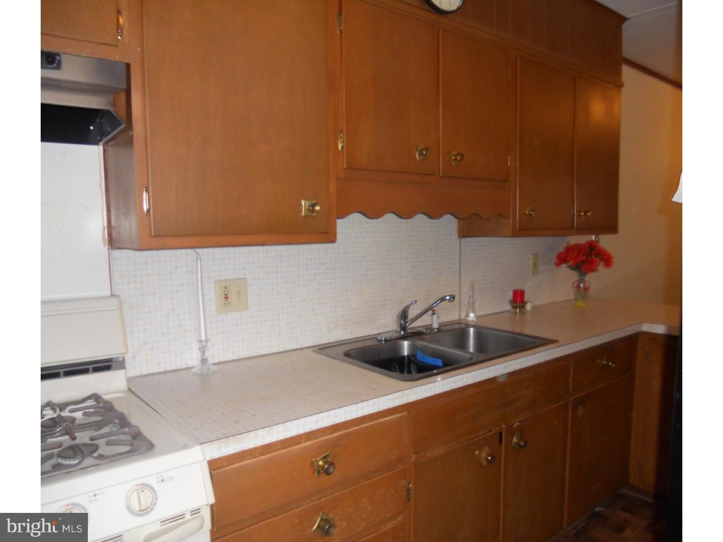 539 Perry Street Reading, PA 19601 - Photo 7 of 16 Gallery Image 7