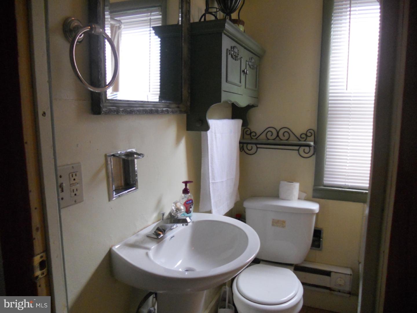 539 Perry Street Reading, PA 19601 - Photo 10 of 16 Gallery Image 10