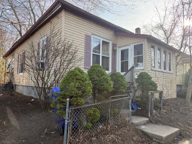 511 66th Street Kenosha, WI 53143 - Photo 1 of 17 IMG_9103