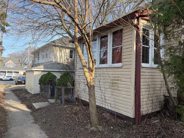 511 66th Street Kenosha, WI 53143 - Photo 2 of 17 IMG_9123