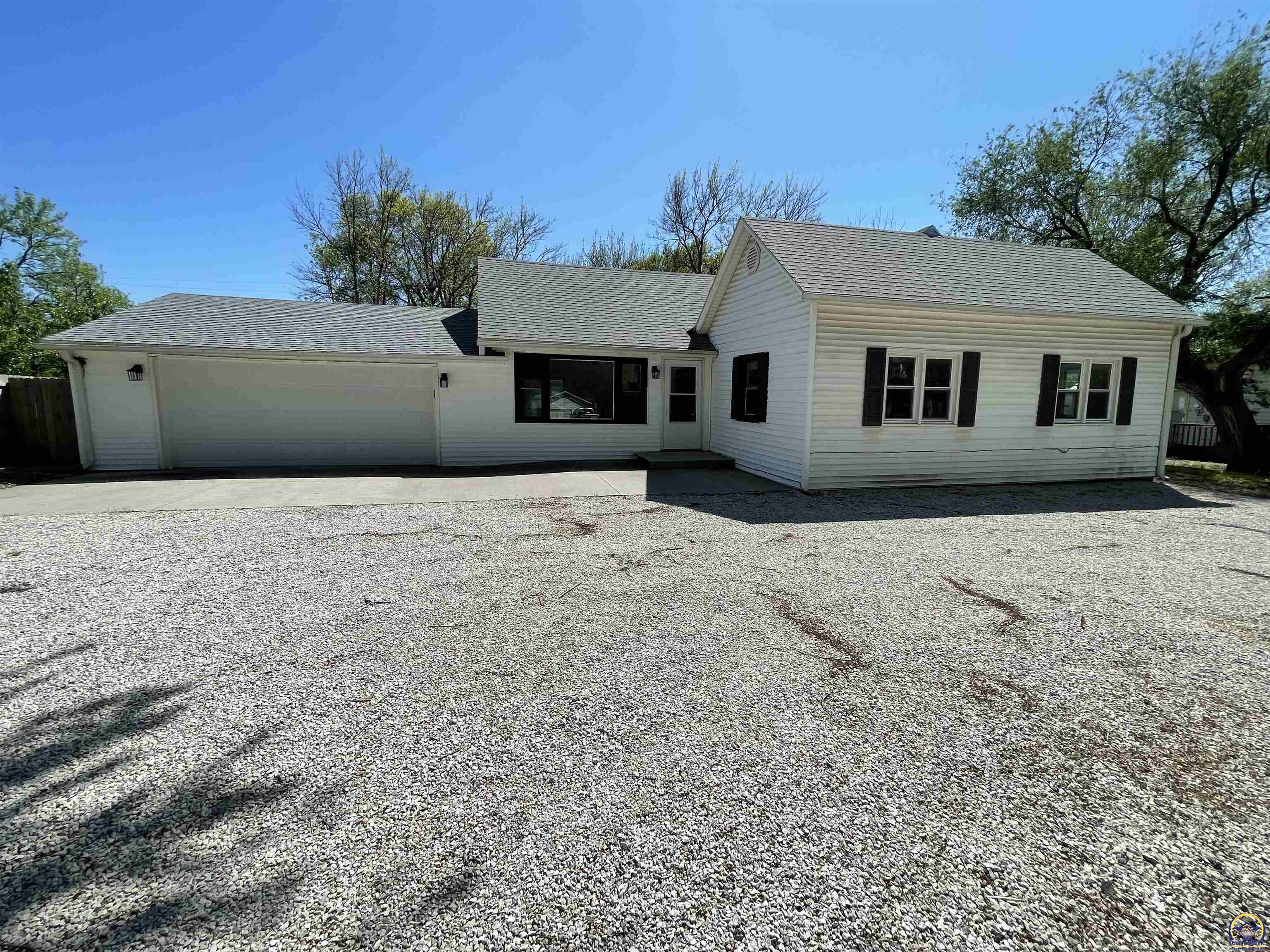 209 West 5th Street Lebo, KS 66856 - Photo 1 of 21