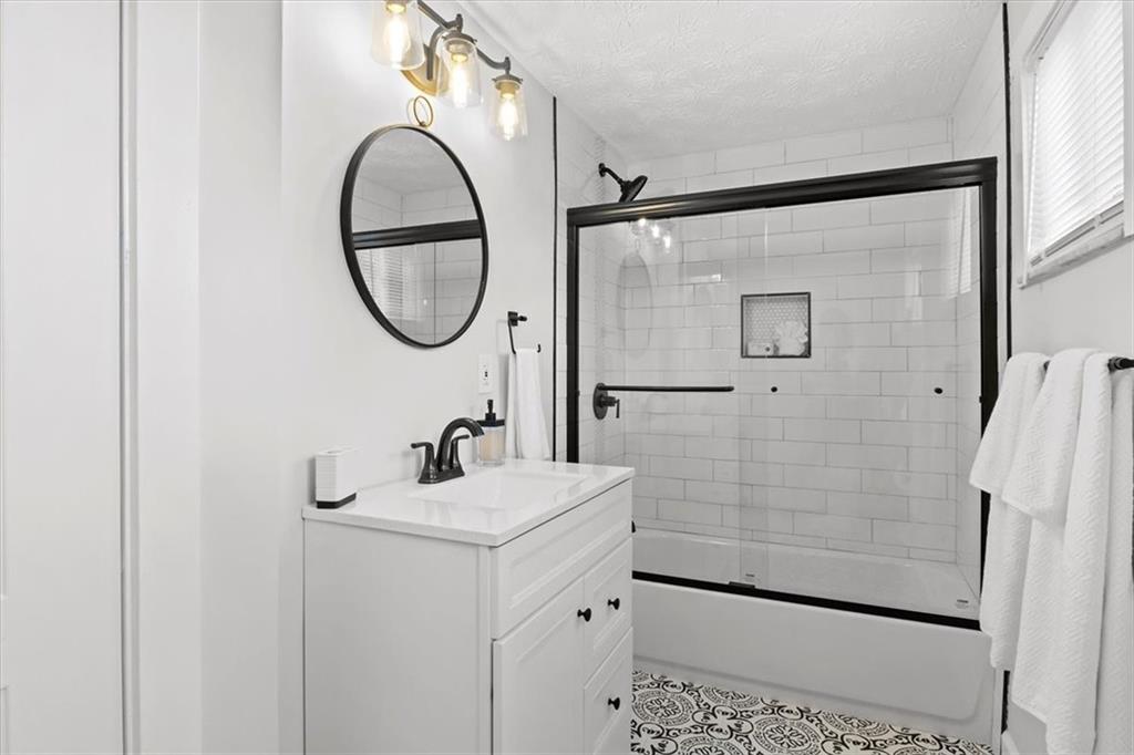 403 Hochberg Road Pittsburgh, PA 15235 - Photo 15 of 25 Gallery Image 15