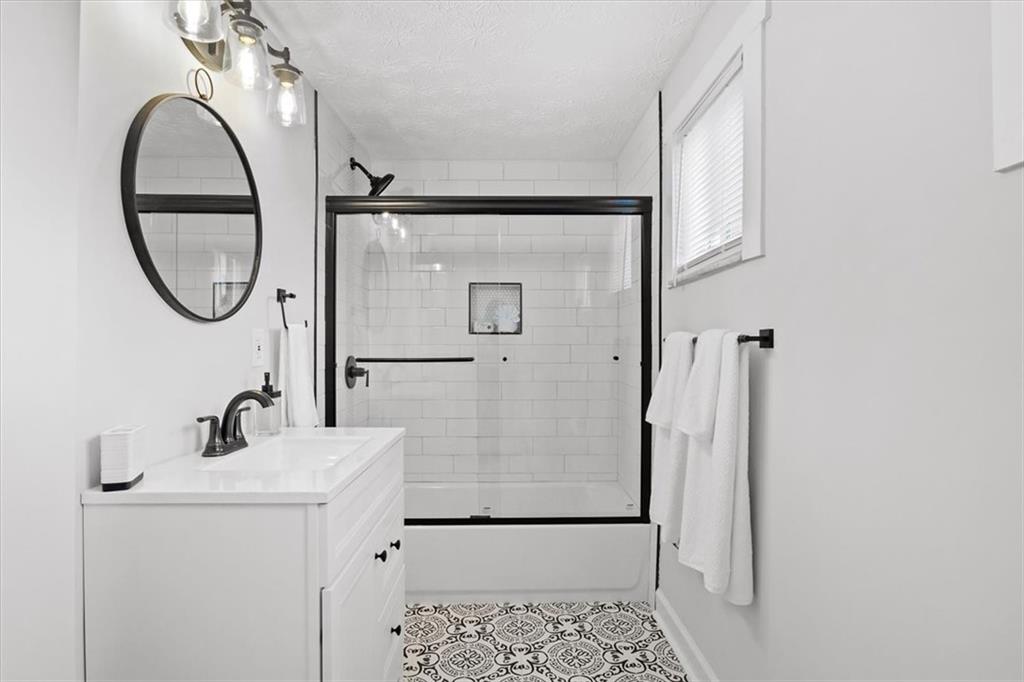 403 Hochberg Road Pittsburgh, PA 15235 - Photo 16 of 25 Gallery Image 16