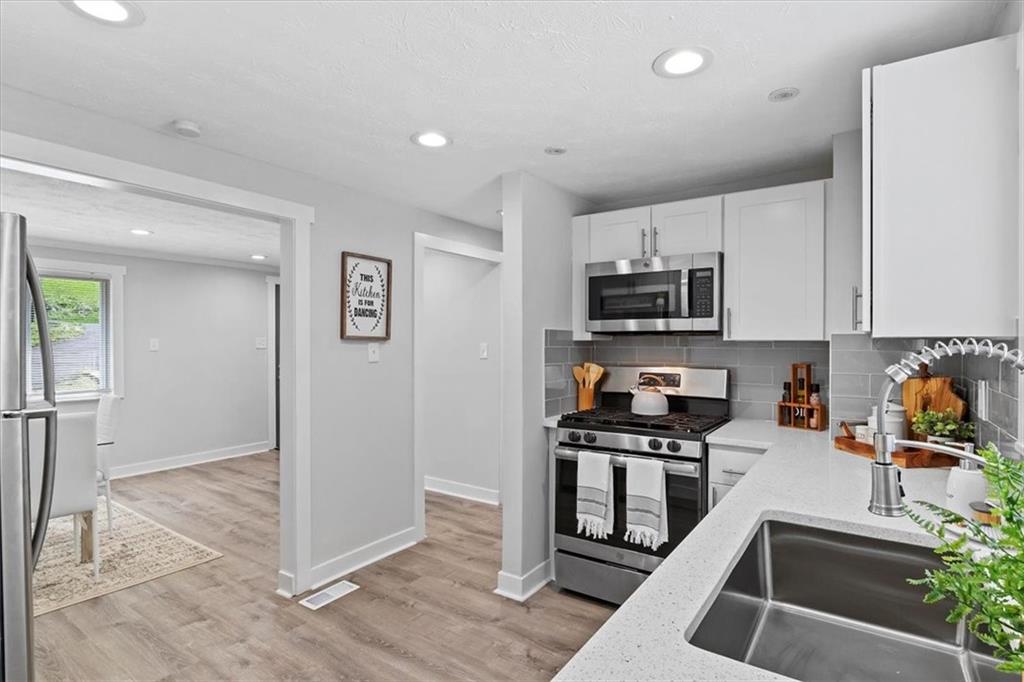 403 Hochberg Road Pittsburgh, PA 15235 - Photo 9 of 25 Gallery Image 9