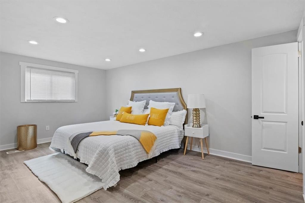 403 Hochberg Road Pittsburgh, PA 15235 - Photo 10 of 25 Gallery Image 10