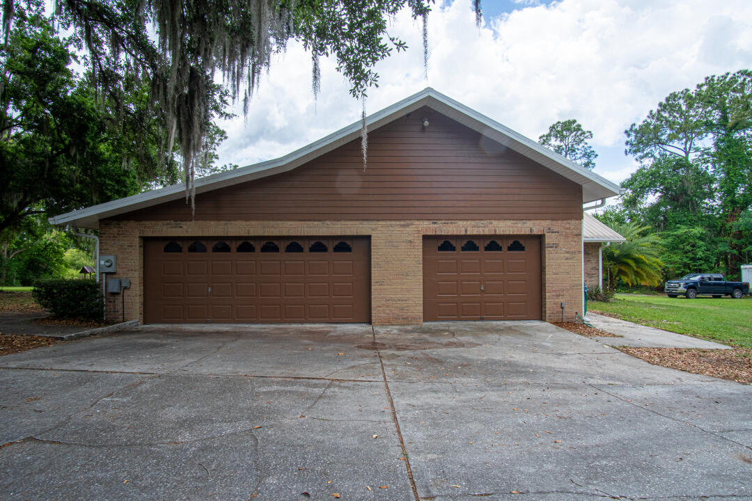 4020 Timberlake Road West Lakeland, FL 33810 - Photo 3 of 24 3