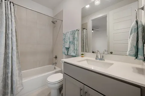 $539,500 | 256 Comfort Maple Lane, Dripping Springs, TX 78620