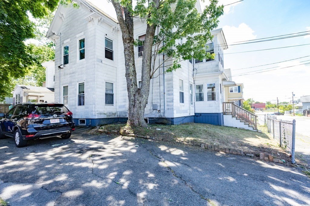 27 Abbott Street Lawrence, MA 01843 - Photo 1 of 21