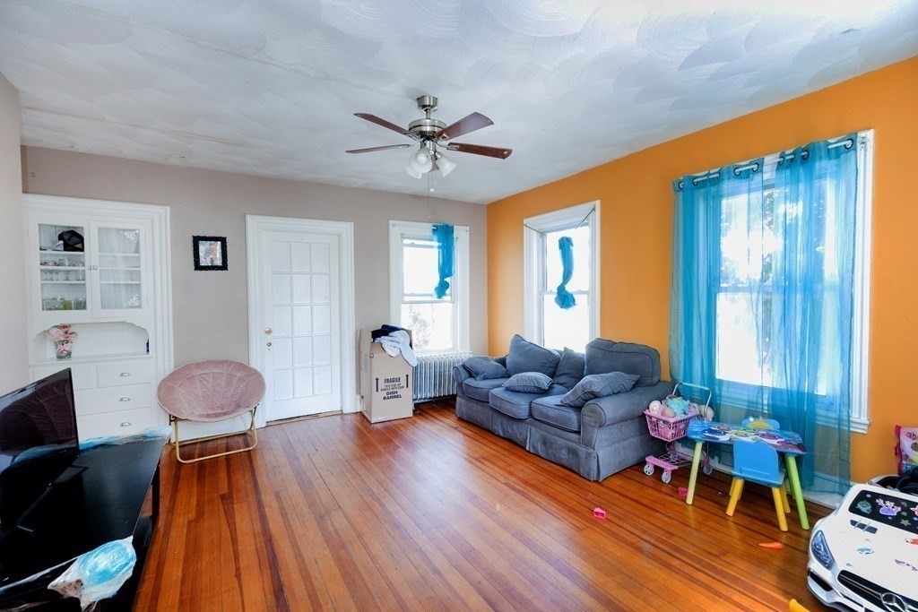 27 Abbott Street Lawrence, MA 01843 - Photo 11 of 21