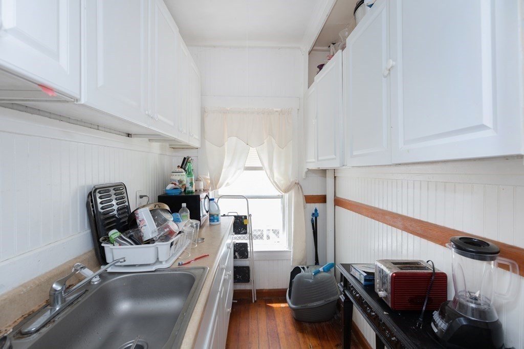 27 Abbott Street Lawrence, MA 01843 - Photo 16 of 21