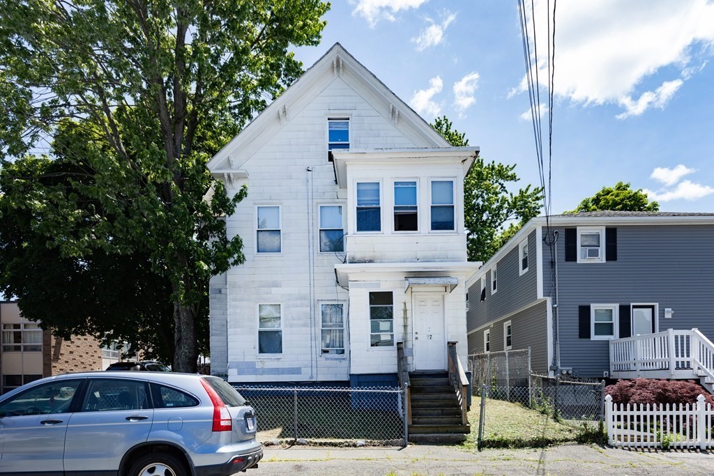 27 Abbott Street Lawrence, MA 01843 - Photo 2 of 21