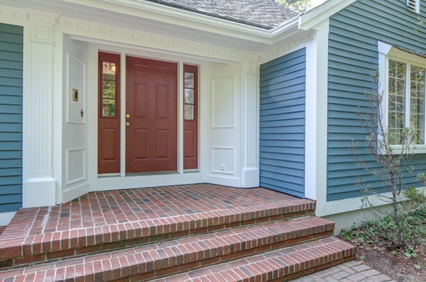 22 Holland Road Wakefield, MA 01880 - Photo 4 of 30 Gallery Image 4