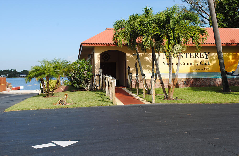 1980 Southwest Palm City Road, Unit 50D Stuart, FL 34994 - Photo 30 of 32 93-ClubRiver