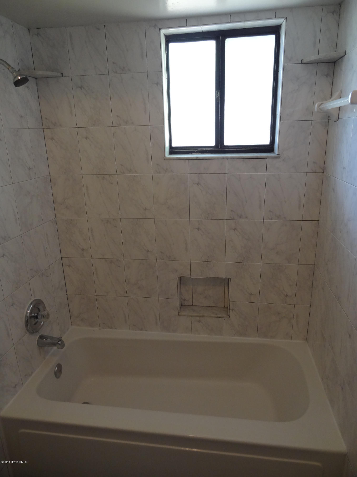 175 Angelo Road Southeast Palm Bay, FL 32909 - Photo 8 of 15 Bathroom