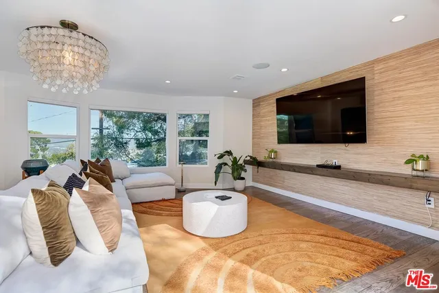 $11,500 | 3350 Coy Drive, Sherman Oaks, CA 91423