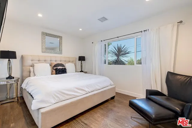 $11,500 | 3350 Coy Drive, Sherman Oaks, CA 91423