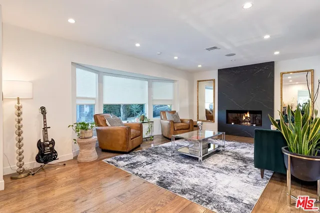 $11,500 | 3350 Coy Drive, Sherman Oaks, CA 91423