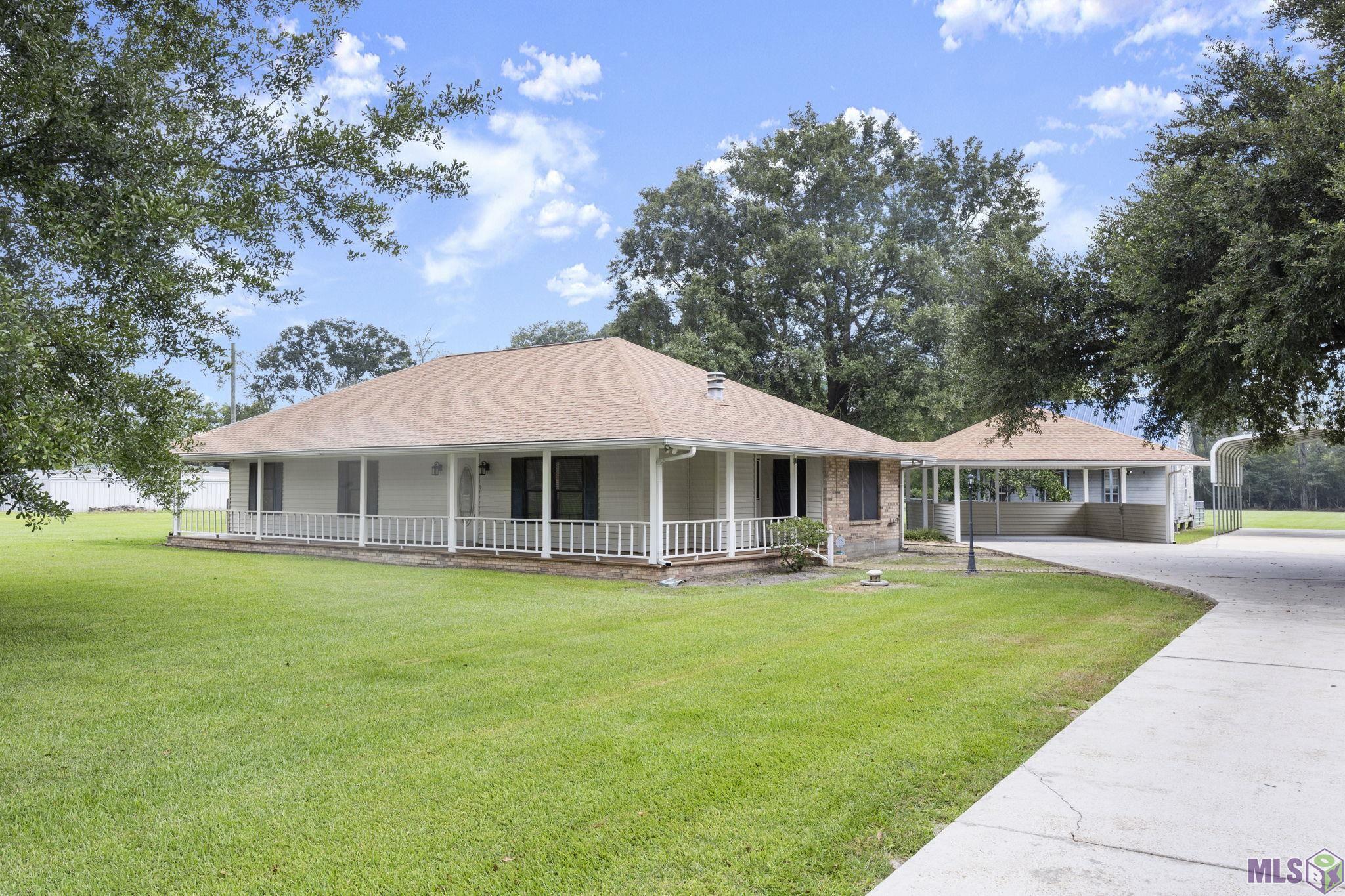 42090 Devall Road Prairieville, LA 70769 - Photo 2 of 28 Gallery Image 2