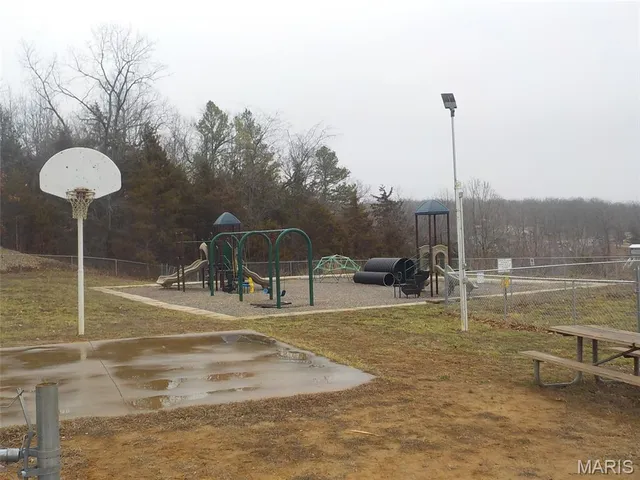 $7,000 | 1977 Red Bud Drive, Lake Timberline, MO 63628