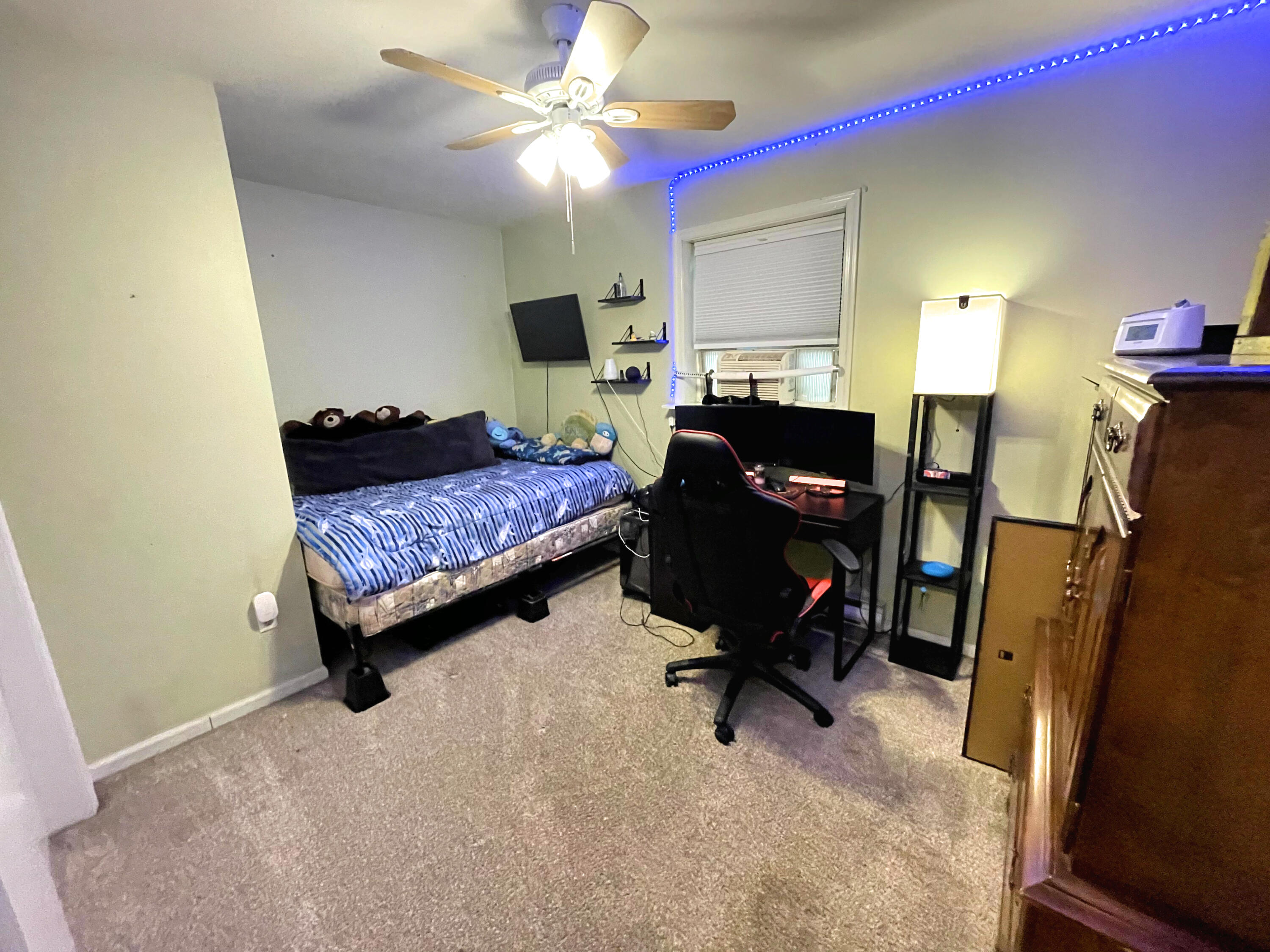 719 Homestead Avenue Effort, PA 18330 - Photo 25 of 33 Bedroom 3