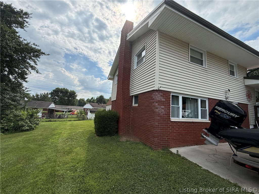 116 Bruce Street Salem, IN 47167 - Photo 4 of 71