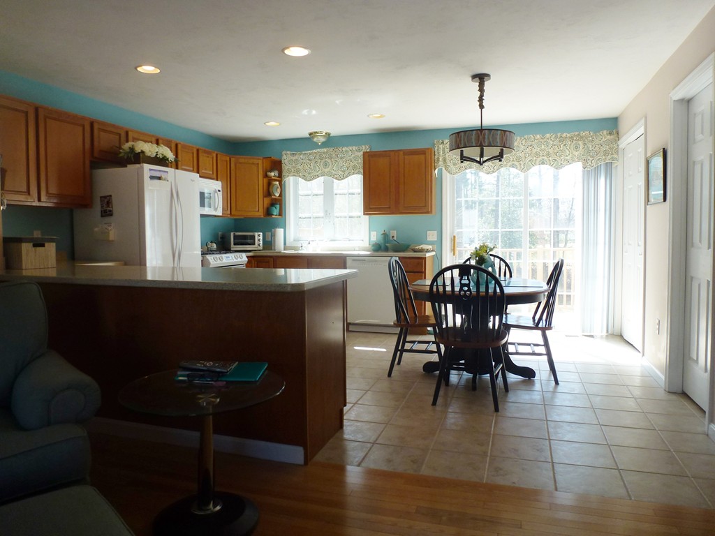13 Ridge Drive, Unit 13 Middleboro, MA 02346 - Photo 6 of 18 Gallery Image 6