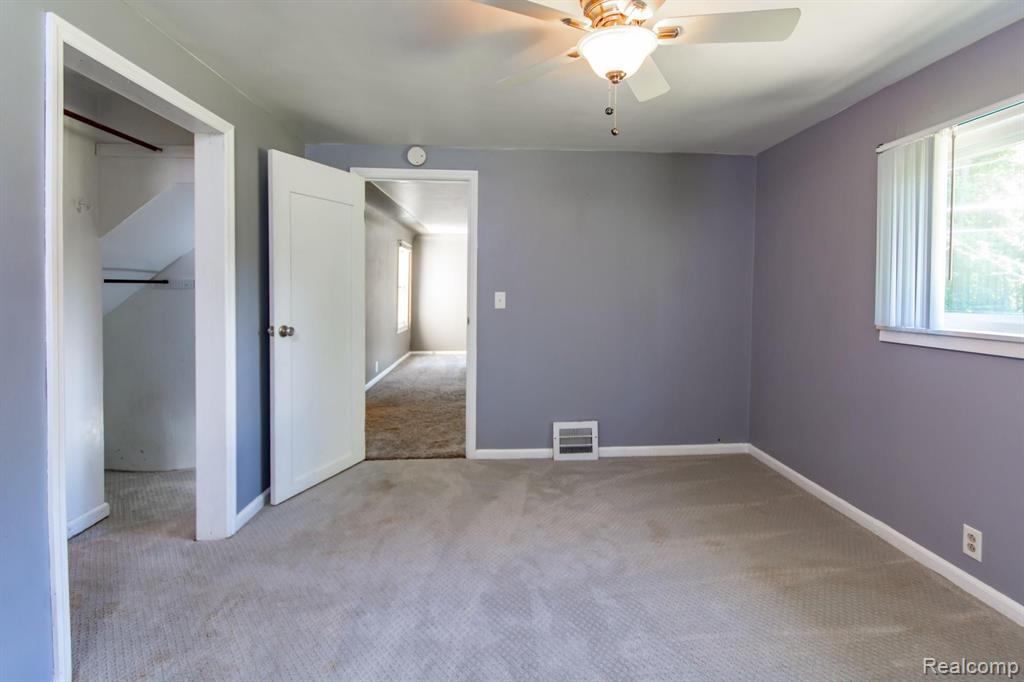 20621 Clark Road Belleville, MI 48111 - Photo 11 of 42
