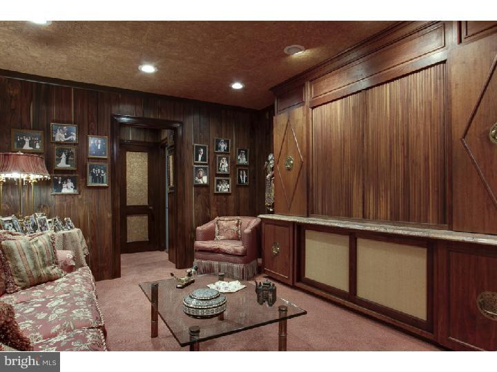 1553 Cherry Lane Rydal, PA 19046 - Photo 11 of 22 Family Room