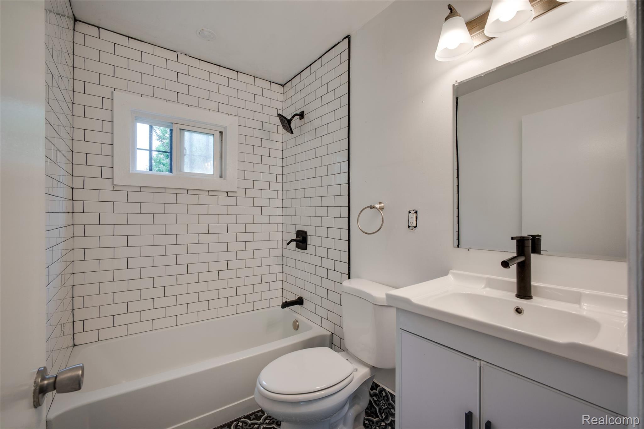 3149 Poplar Avenue Warren, MI 48091 - Photo 14 of 26 14.jpg