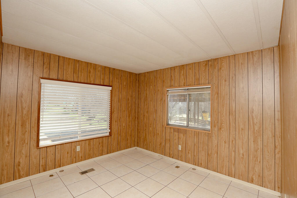 19019 Olinda Road Anderson, CA 96007 - Photo 24 of 48 19019 Olinda (26)