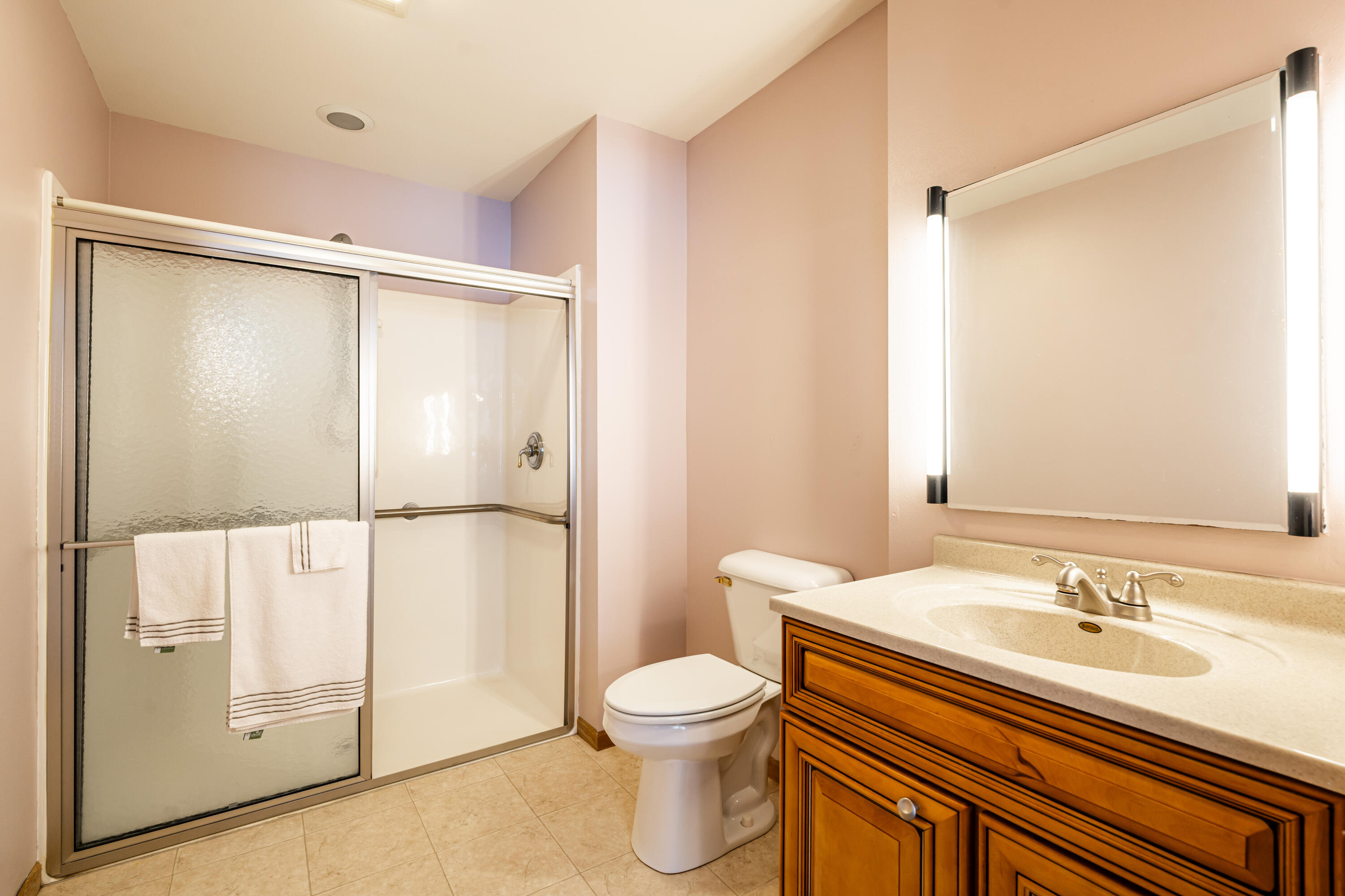 372 Hartford Square, Unit 6 Hartford, WI 53027 - Photo 16 of 36 Primary Bathroom