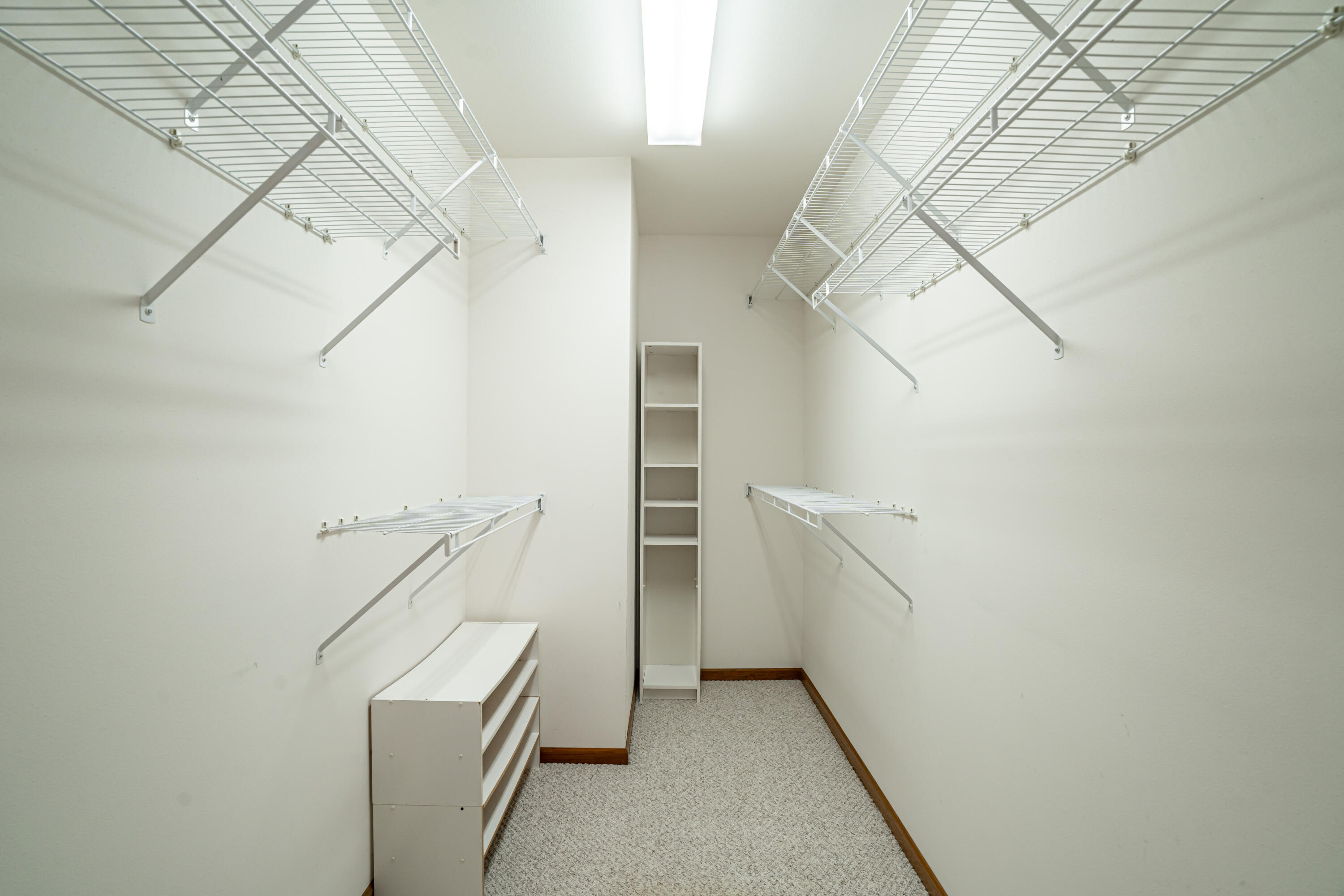 372 Hartford Square, Unit 6 Hartford, WI 53027 - Photo 17 of 36 Primary Closet