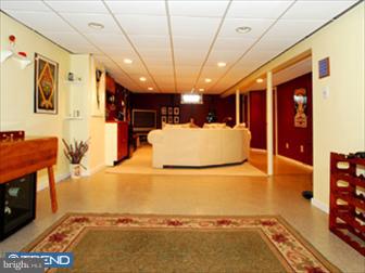 109 Brookhill Road Newtown Square, PA 19073 - Photo 2 of 6 Family Room