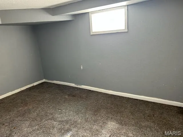 $133,000 | 220 South Pine Street, St. Elmo, IL 62458