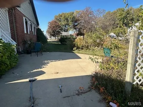 $133,000 | 220 South Pine Street, St. Elmo, IL 62458