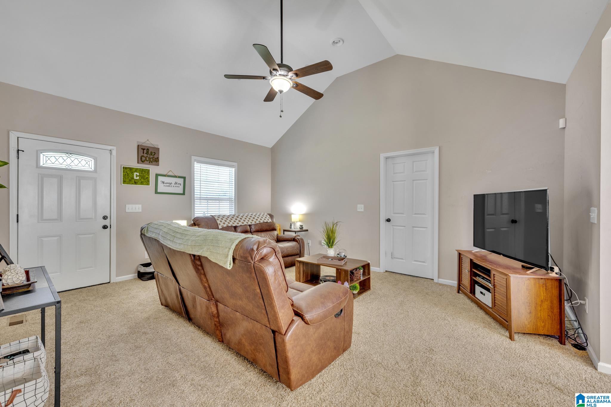 915 Skyview Lake Road Hayden, AL 35079 - Photo 5 of 32