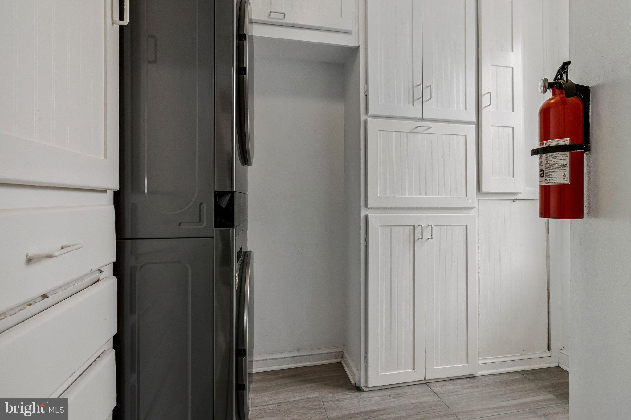 123 E Street Southeast Washington, DC 20003 - Photo 17 of 42 a view of hallway with cabinets