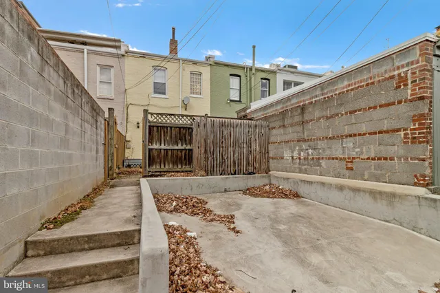 $4,450 | 123 E Street Southeast, Washington, DC 20003